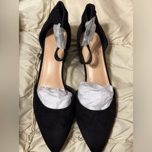 Black low heal dress shoes